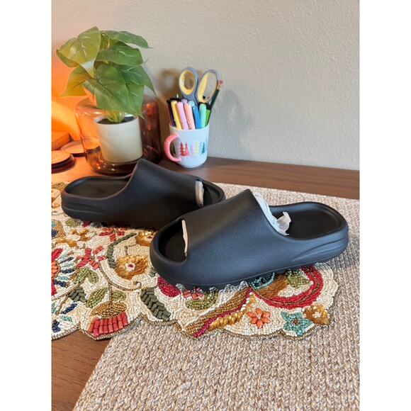 YZY YS-01 Black Yeezy Slides Onyx main image 7